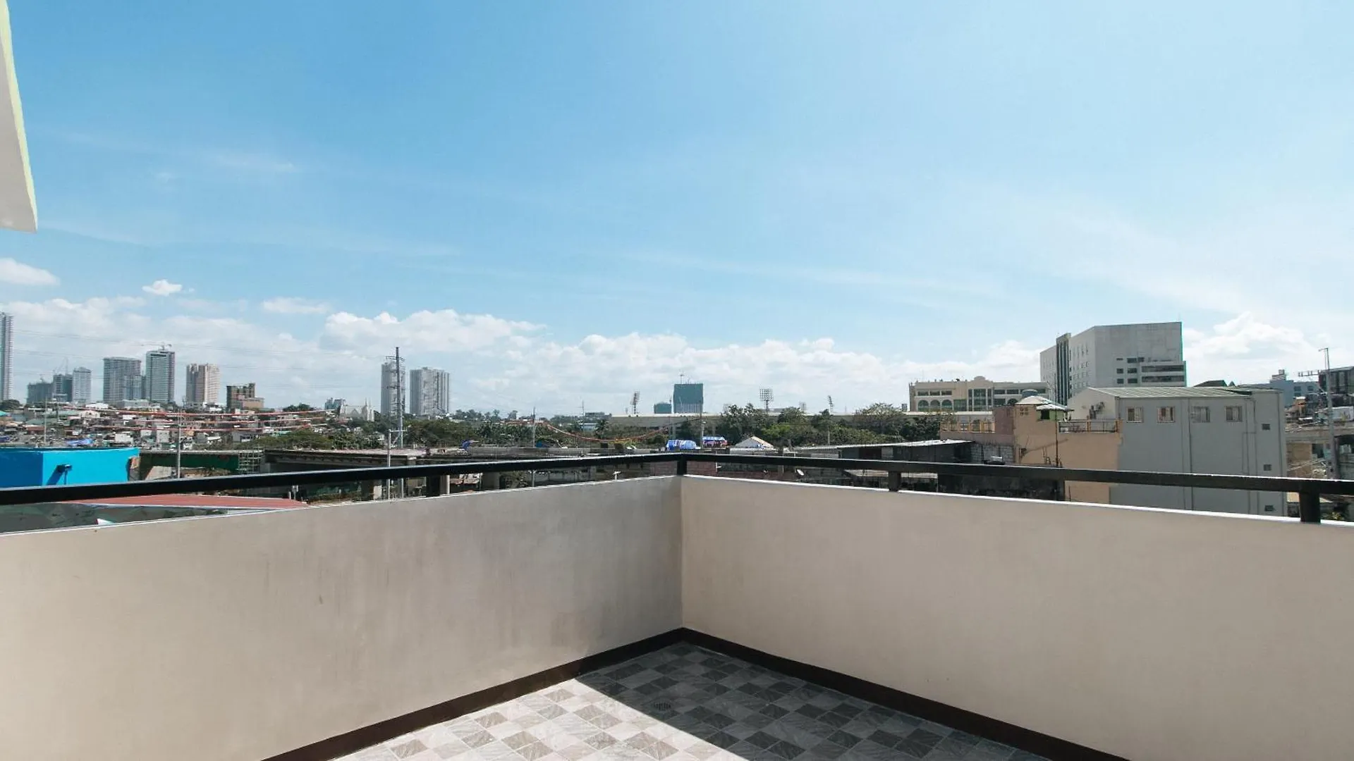 Reddoorz Plus Near Uptown Bgc Mall Тагиг Филиппины