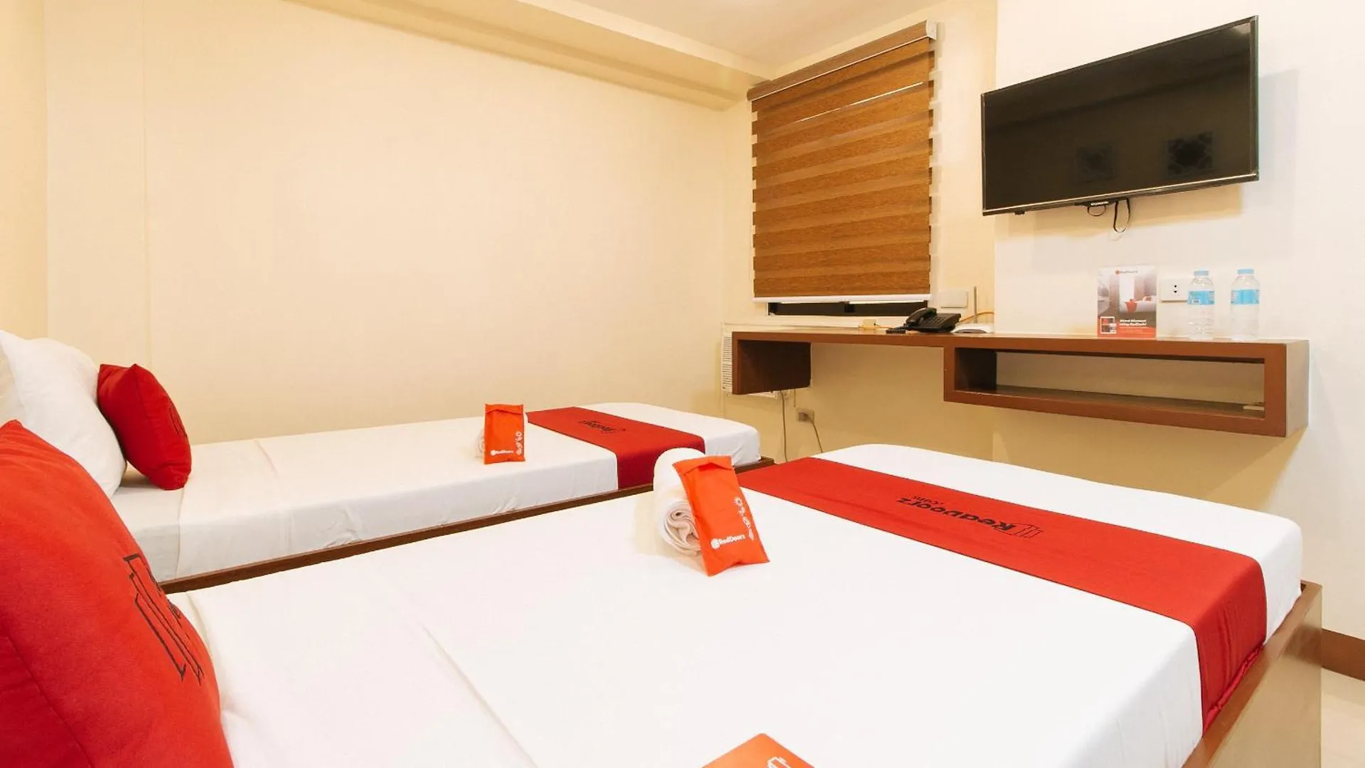 *** Hotel Reddoorz Plus Near Uptown Bgc Mall Taguig Philippines